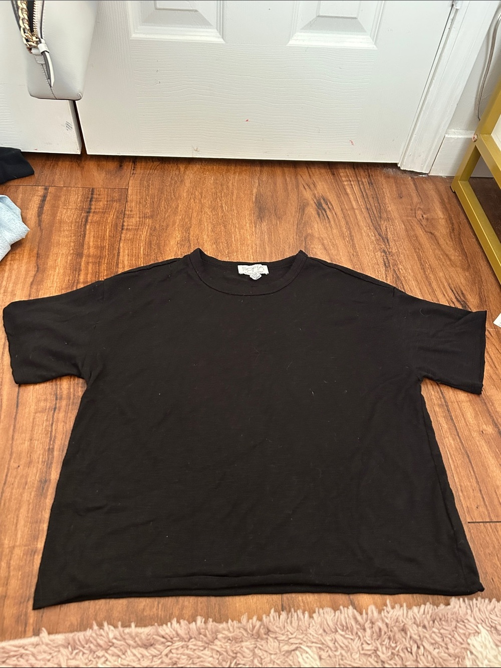sofia by sofia vergara Black Short Sleeve Crewneck Tee